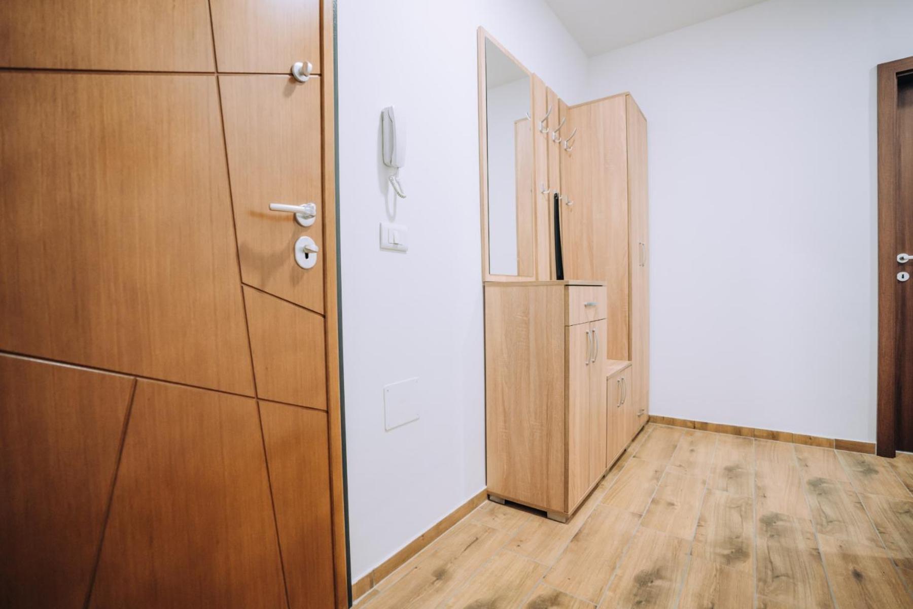 Darki Apartments 2 - Very Central Stay With Free Parking Ohrid Buitenkant foto