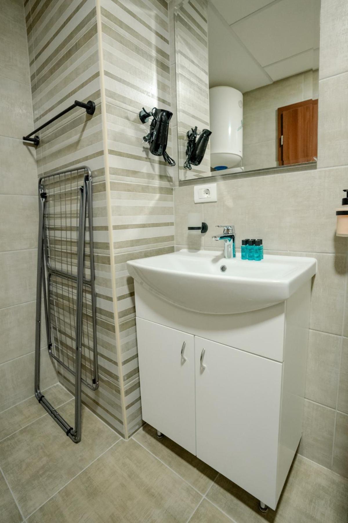 Darki Apartments 2 - Very Central Stay With Free Parking Ohrid Buitenkant foto